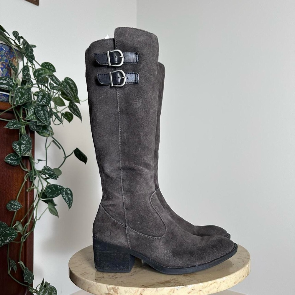 Vintage brown leather knee-high boots with buckle straps details size 8.5